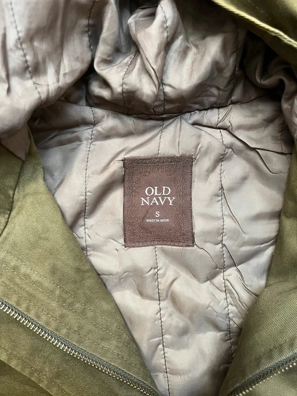 Old Navy pamučna jakna u kaki boji — fotografija 3